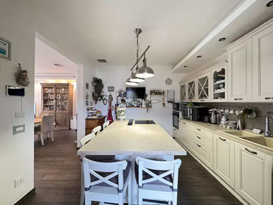 Immagine 11 di Appartamento in vendita  a Empoli