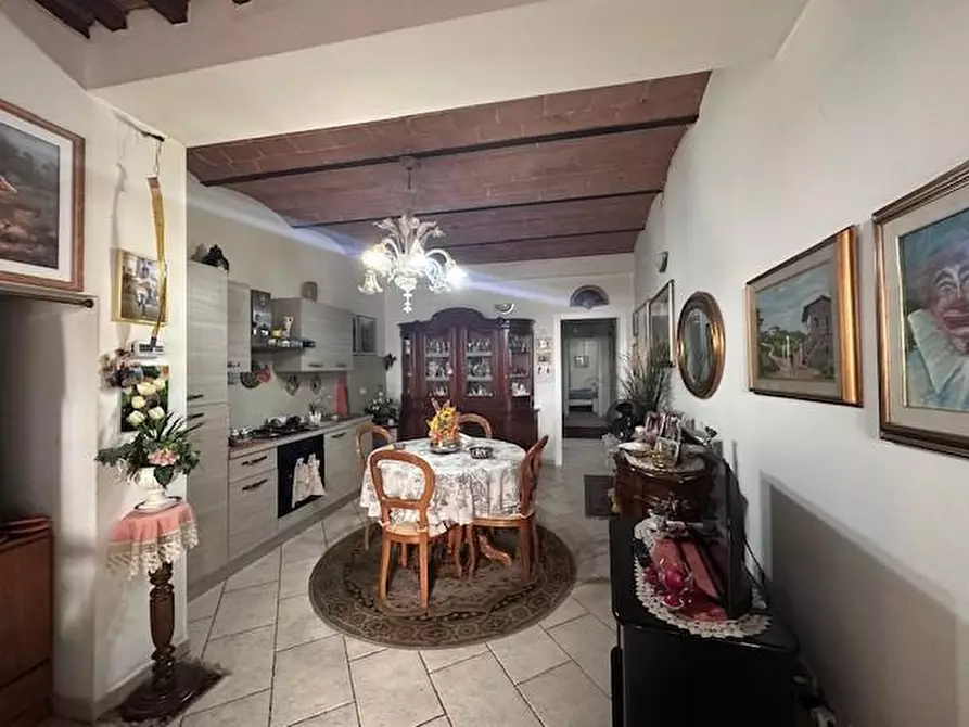 Immagine 2 di Appartamento in vendita  a Cascina