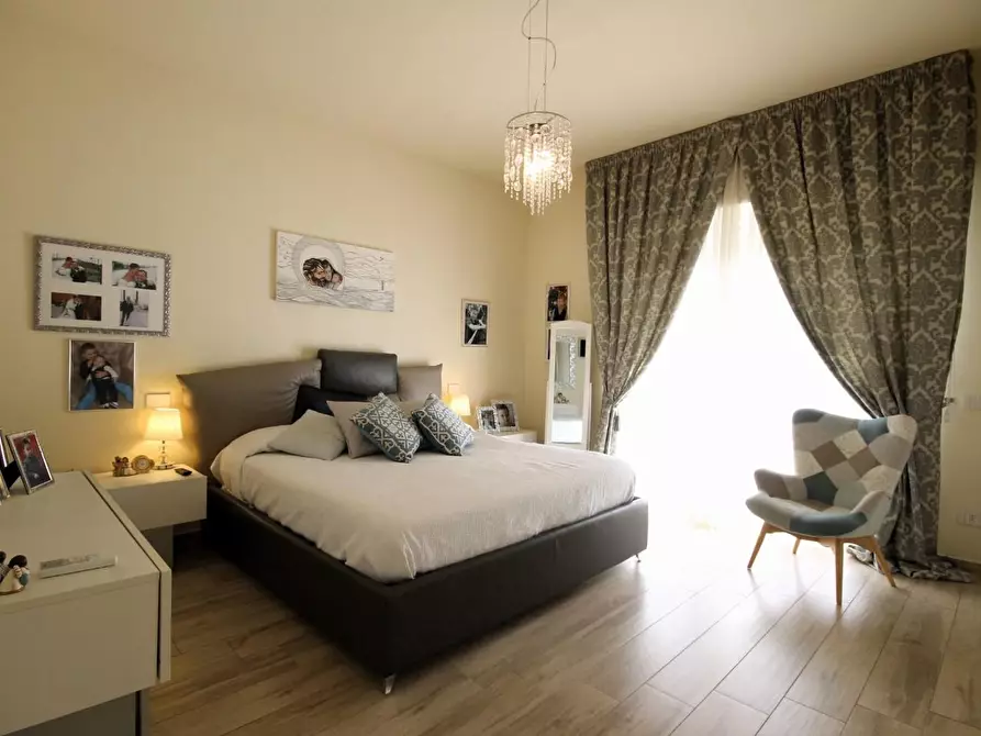 Immagine 21 di Villa in vendita  a Capannori