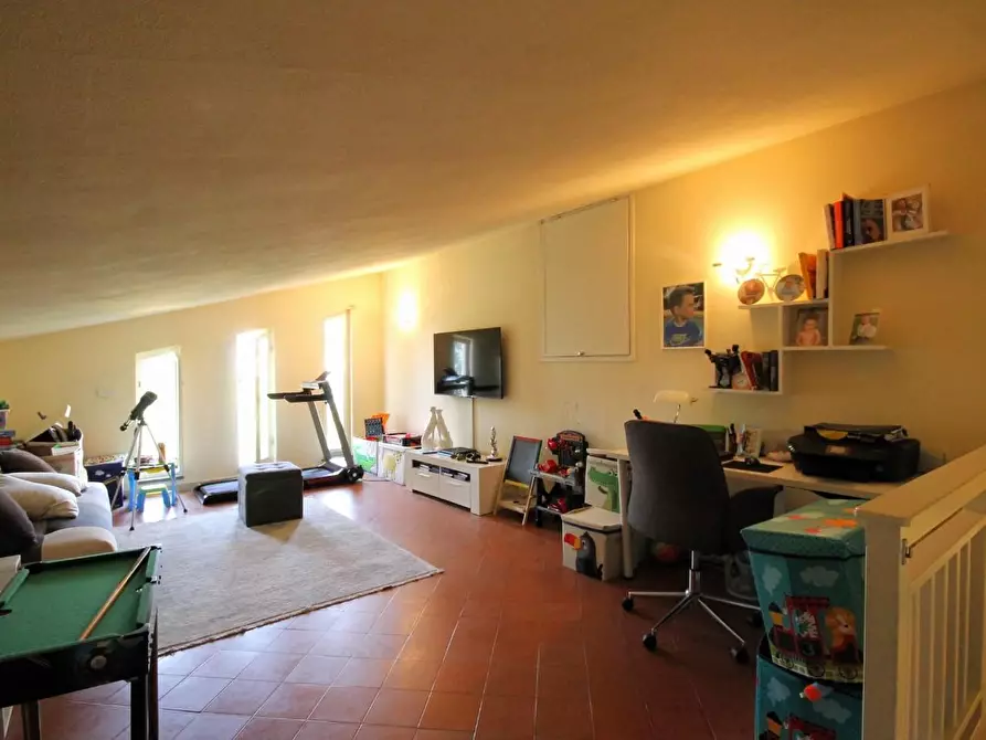 Immagine 28 di Villa in vendita  a Capannori