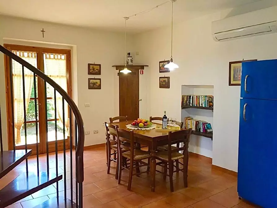 Immagine 5 di Casa colonica in vendita  a Montaione
