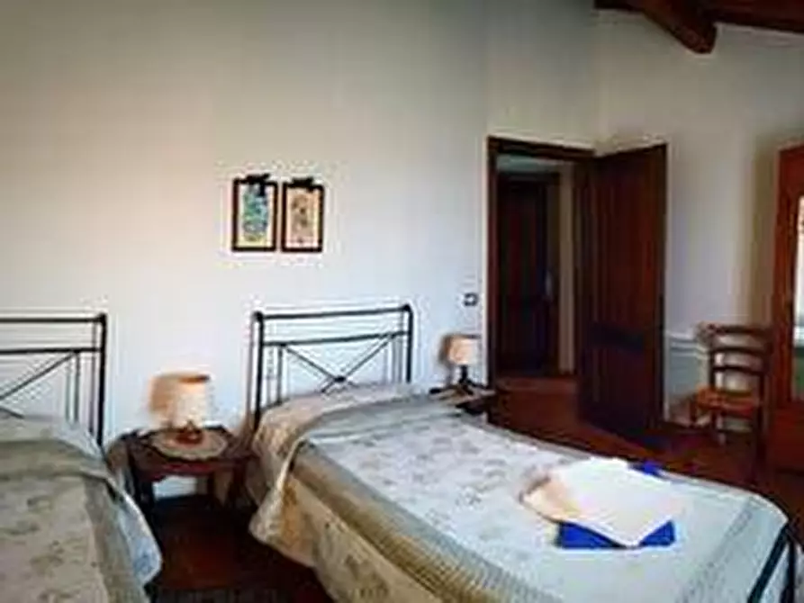 Immagine 18 di Casa colonica in vendita  a Montaione