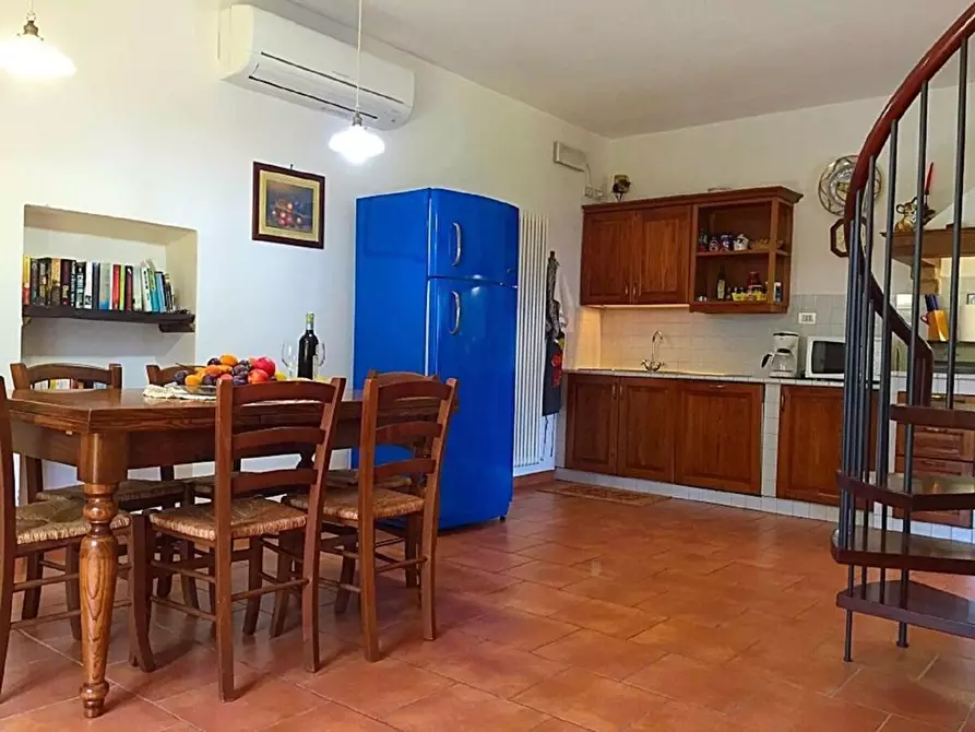 Immagine 9 di Casa colonica in vendita  a Montaione