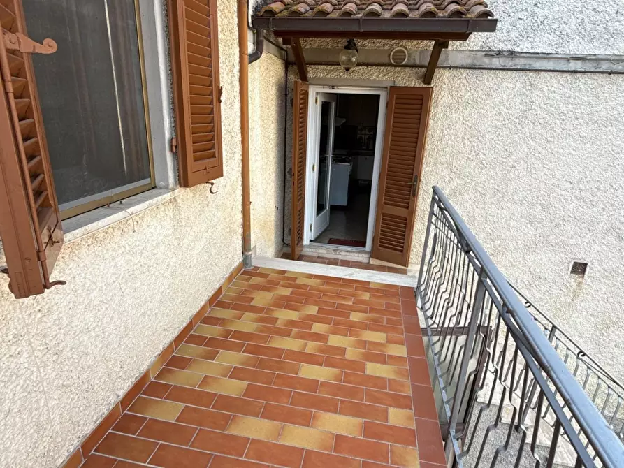 Immagine 9 di Terratetto in vendita  a Chianni