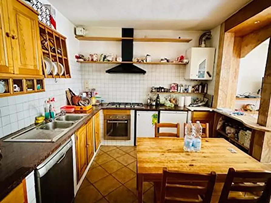 Immagine 6 di Appartamento in vendita  a Siena