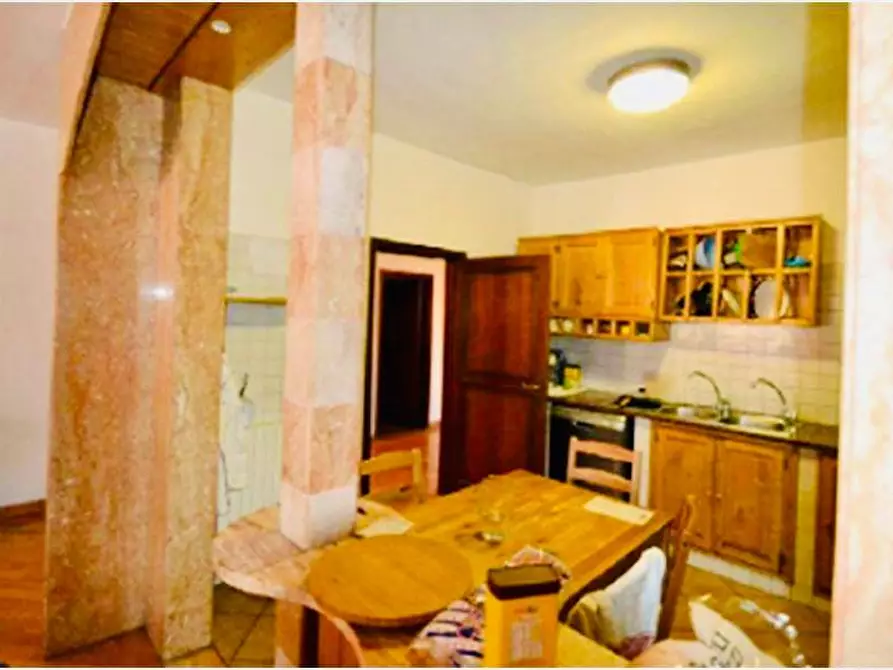 Immagine 7 di Appartamento in vendita  a Siena