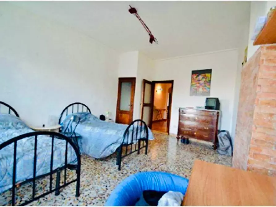 Immagine 18 di Appartamento in vendita  a Siena