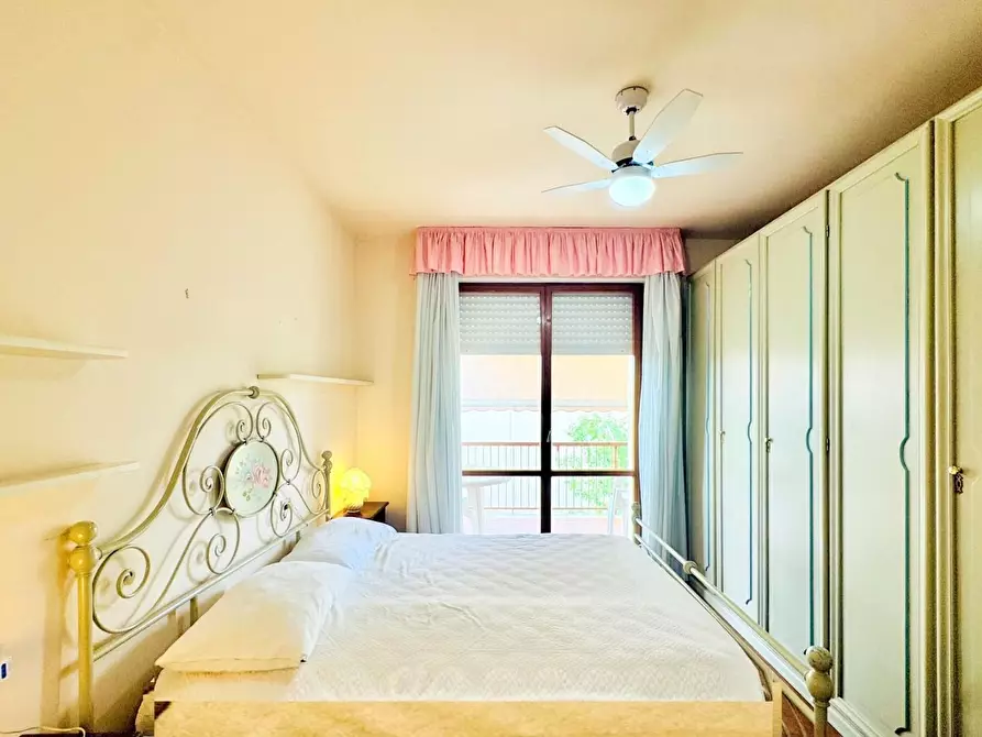 Immagine 11 di Villetta a schiera in vendita  a Pietrasanta