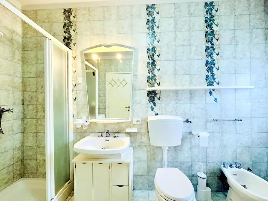 Immagine 21 di Villetta a schiera in vendita  a Pietrasanta