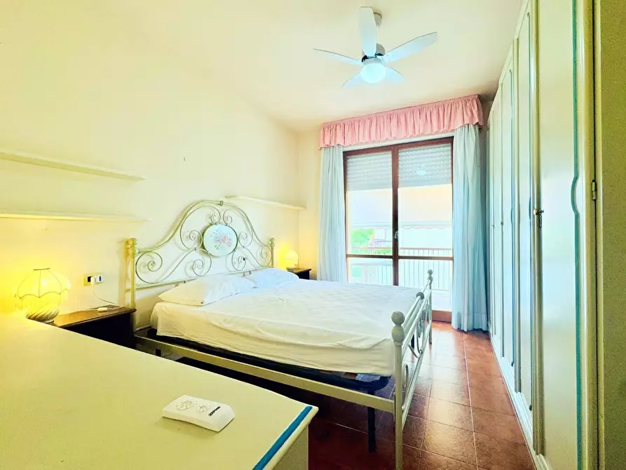 Immagine 10 di Villetta a schiera in vendita  a Pietrasanta