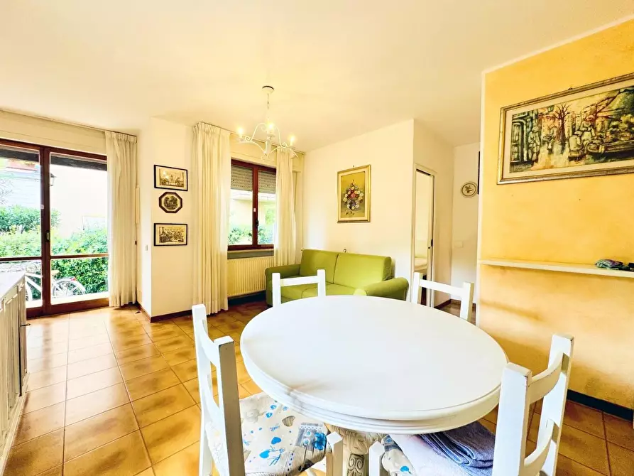 Immagine 33 di Villetta a schiera in vendita  a Pietrasanta