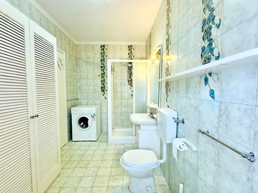 Immagine 22 di Villetta a schiera in vendita  a Pietrasanta