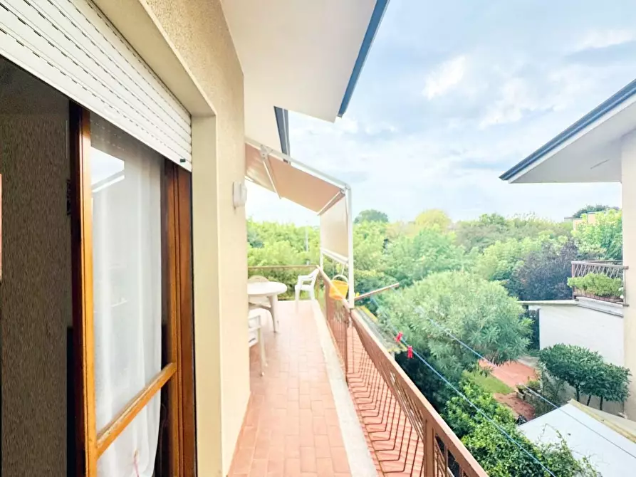 Immagine 25 di Villetta a schiera in vendita  a Pietrasanta