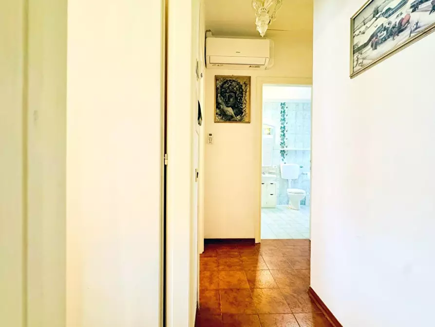 Immagine 19 di Villetta a schiera in vendita  a Pietrasanta