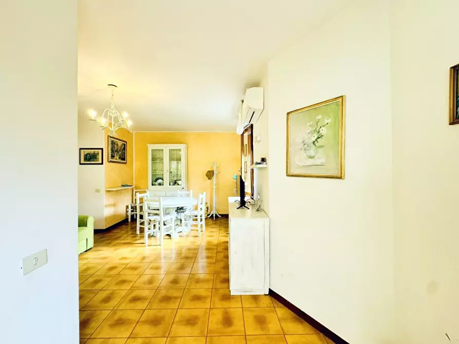 Immagine 29 di Villetta a schiera in vendita  a Pietrasanta