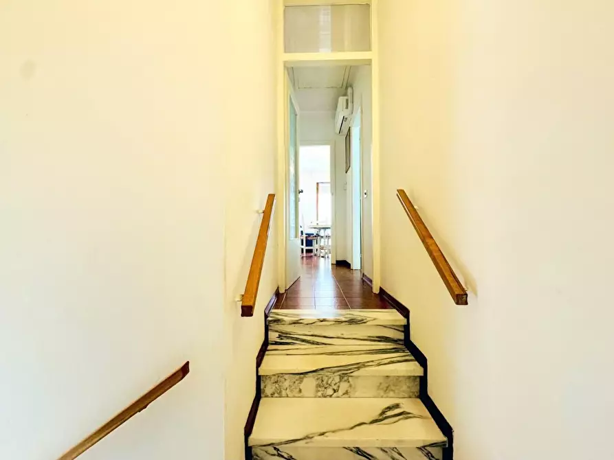 Immagine 2 di Villetta a schiera in vendita  a Pietrasanta