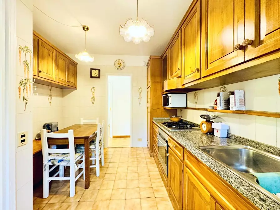 Immagine 46 di Villetta a schiera in vendita  a Pietrasanta