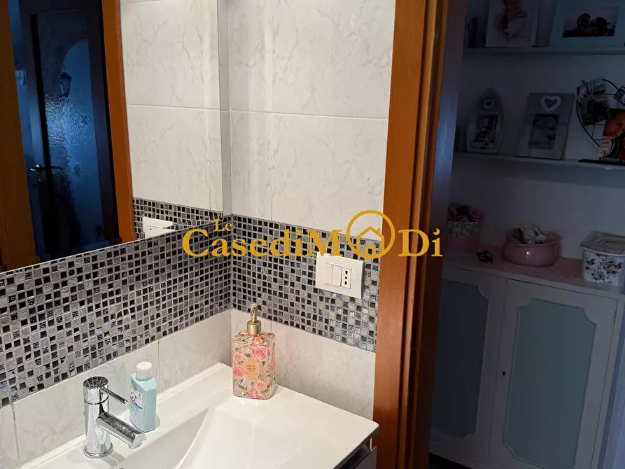 Immagine 34 di Appartamento in vendita  a Livorno