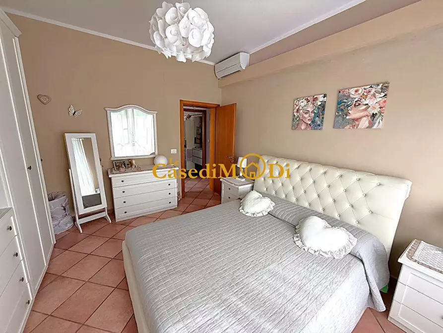 Immagine 31 di Appartamento in vendita  a Livorno