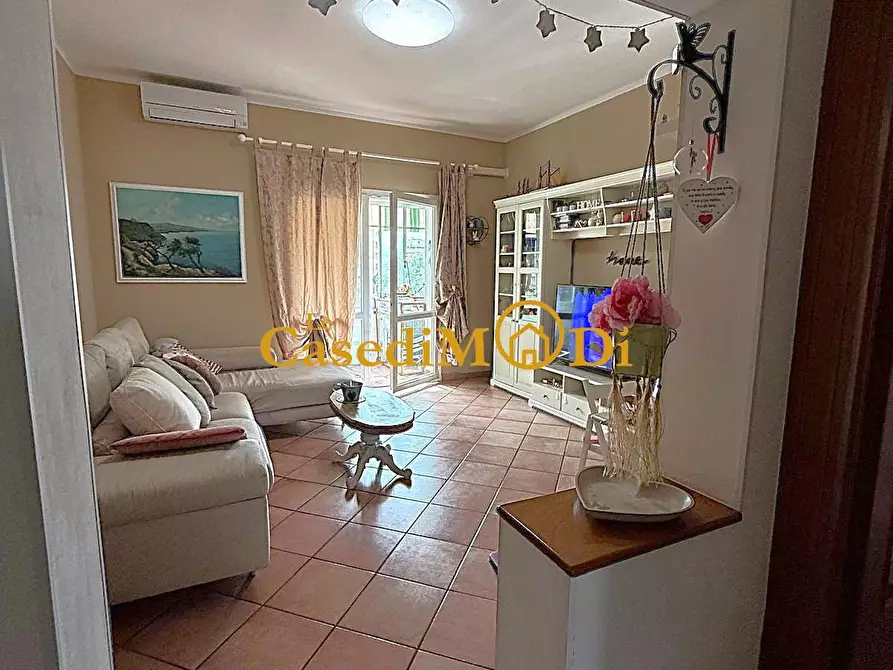 Immagine 5 di Appartamento in vendita  a Livorno
