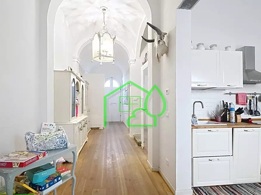 Immagine 7 di Villa in vendita  a Viareggio