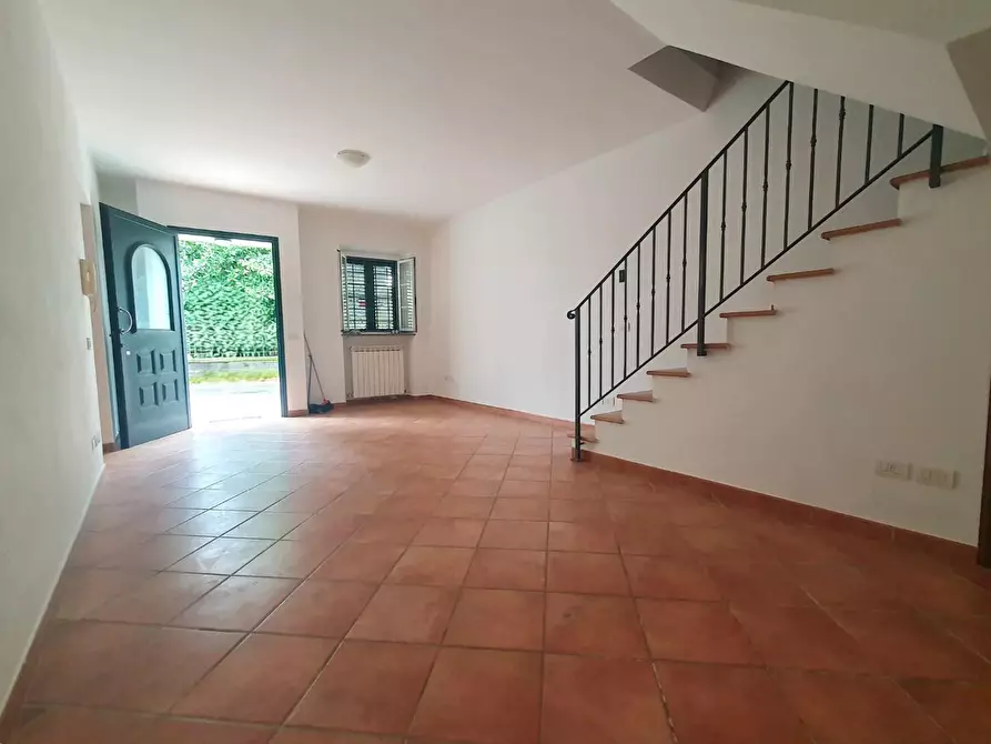 Immagine 1 di Terratetto in vendita  a Capannori