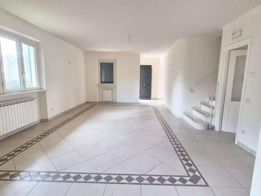 Immagine 26 di Villa in vendita  a Camaiore