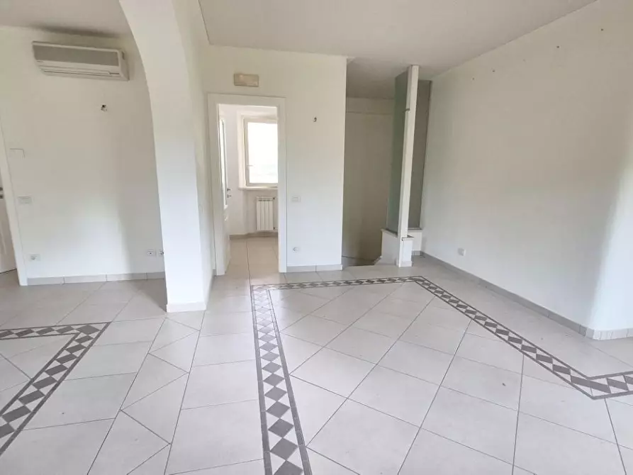 Immagine 40 di Villa in vendita  a Camaiore