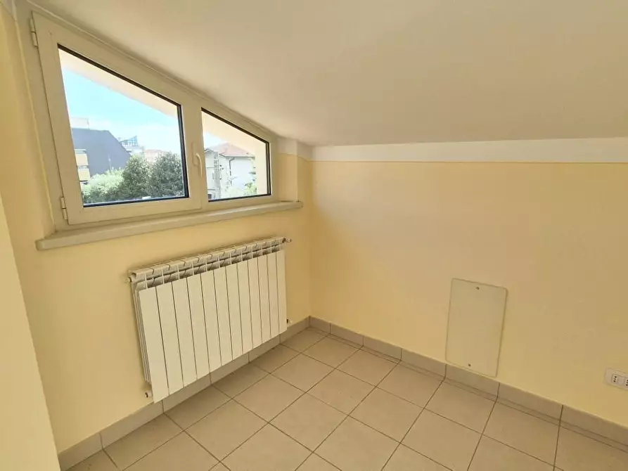 Immagine 112 di Villa in vendita  a Camaiore