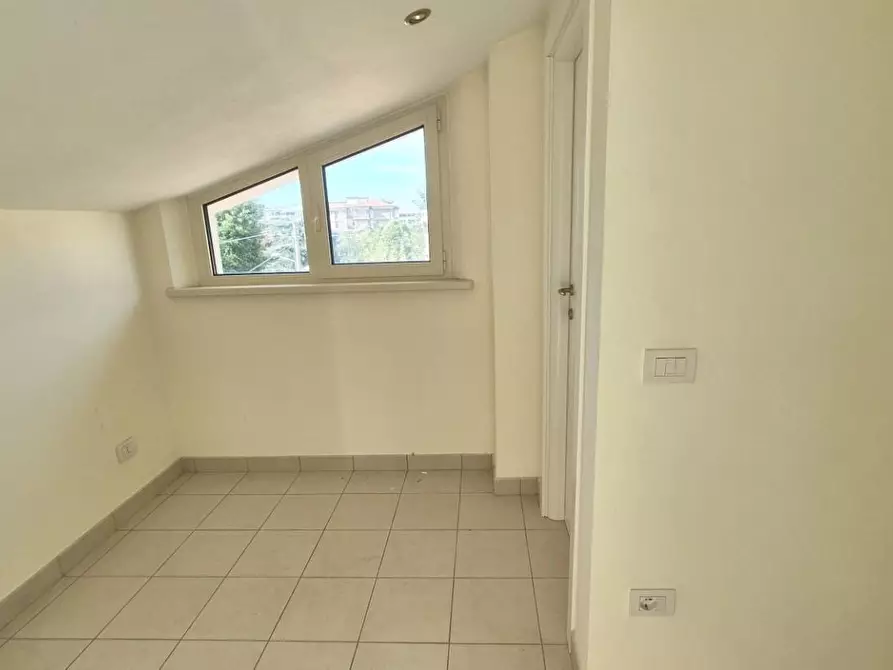 Immagine 108 di Villa in vendita  a Camaiore