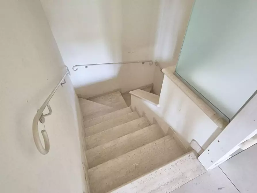 Immagine 121 di Villa in vendita  a Camaiore