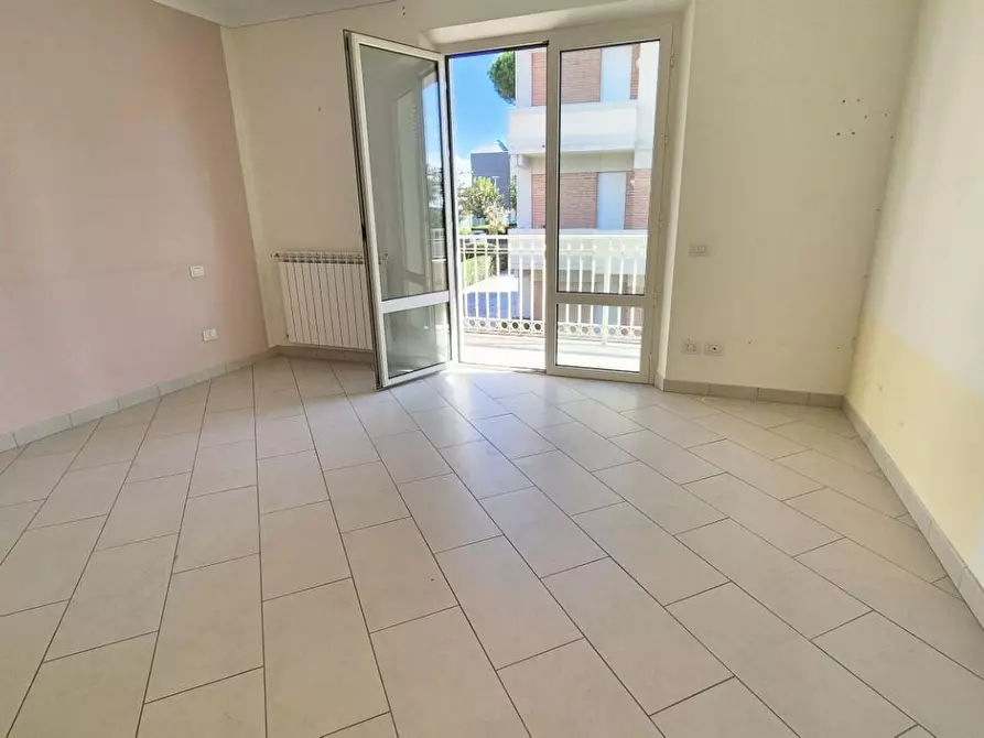 Immagine 81 di Villa in vendita  a Camaiore
