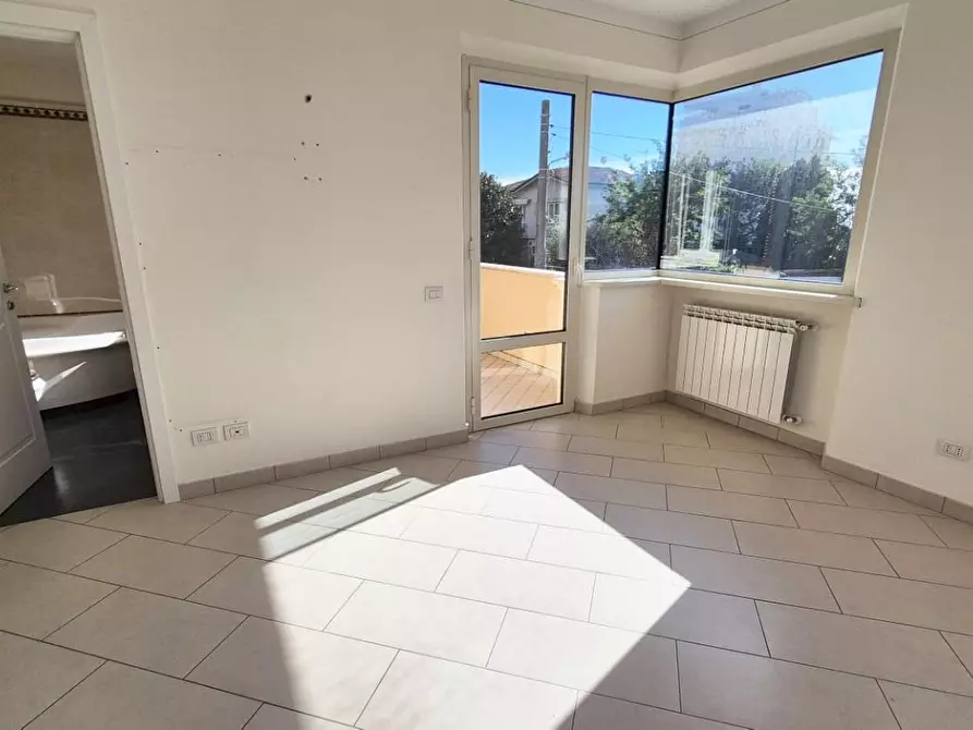 Immagine 97 di Villa in vendita  a Camaiore