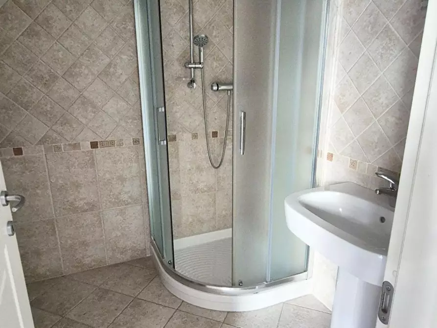 Immagine 148 di Villa in vendita  a Camaiore