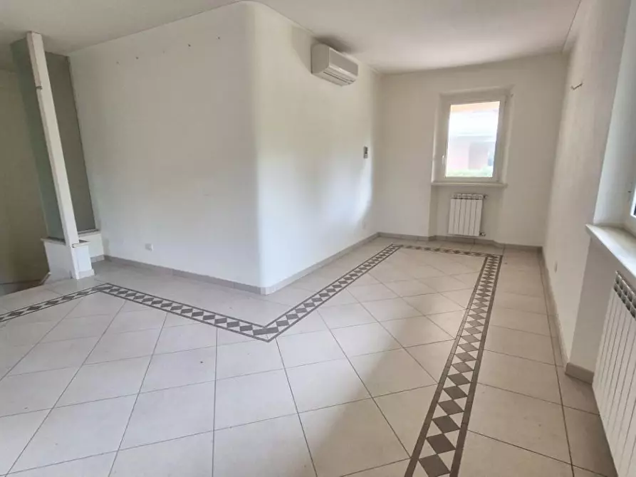 Immagine 22 di Villa in vendita  a Camaiore
