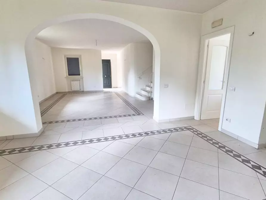 Immagine 25 di Villa in vendita  a Camaiore