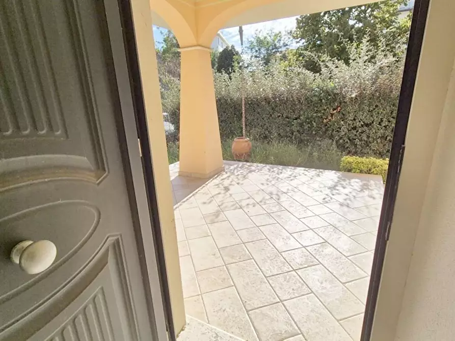 Immagine 157 di Villa in vendita  a Camaiore