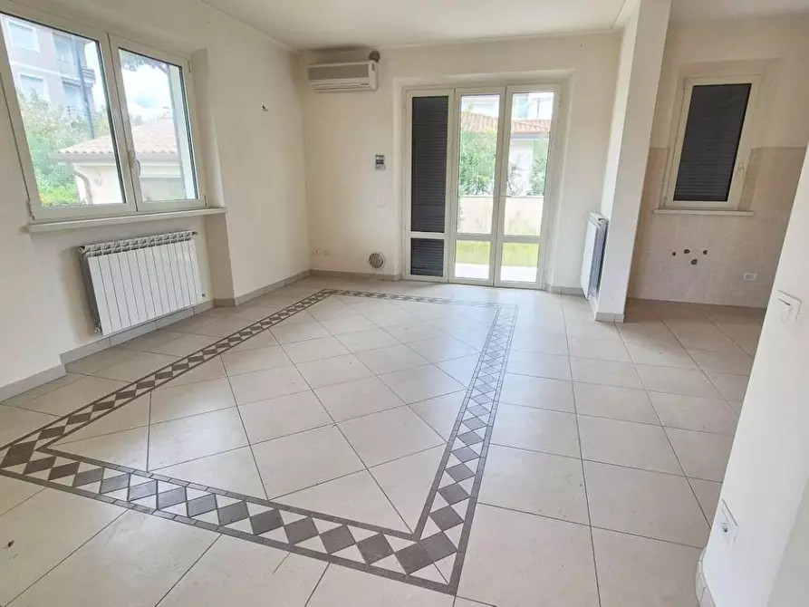 Immagine 27 di Villa in vendita  a Camaiore