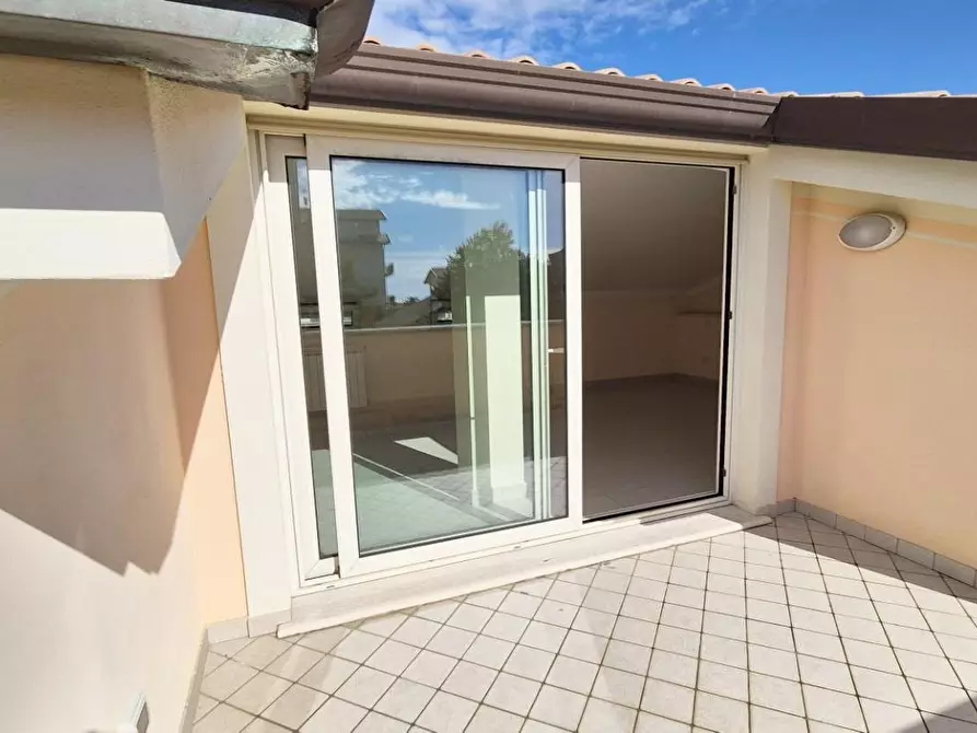 Immagine 116 di Villa in vendita  a Camaiore