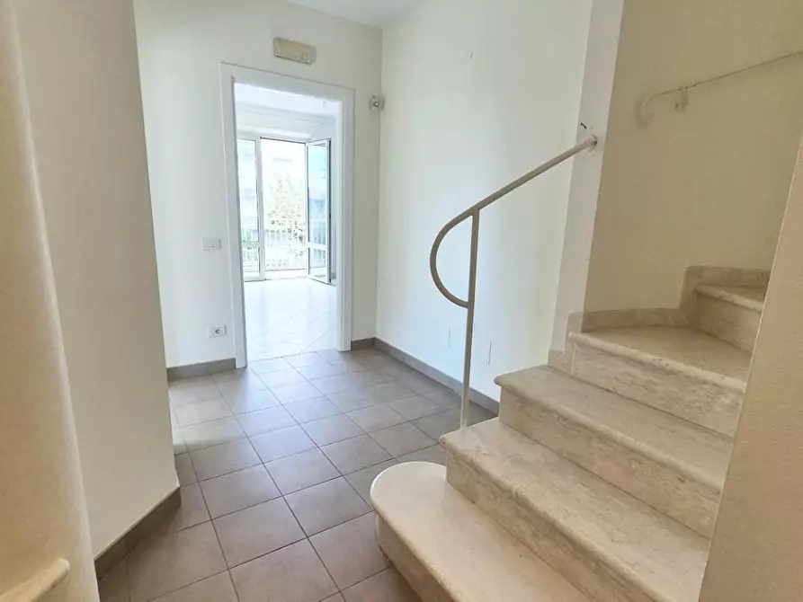 Immagine 49 di Villa in vendita  a Camaiore