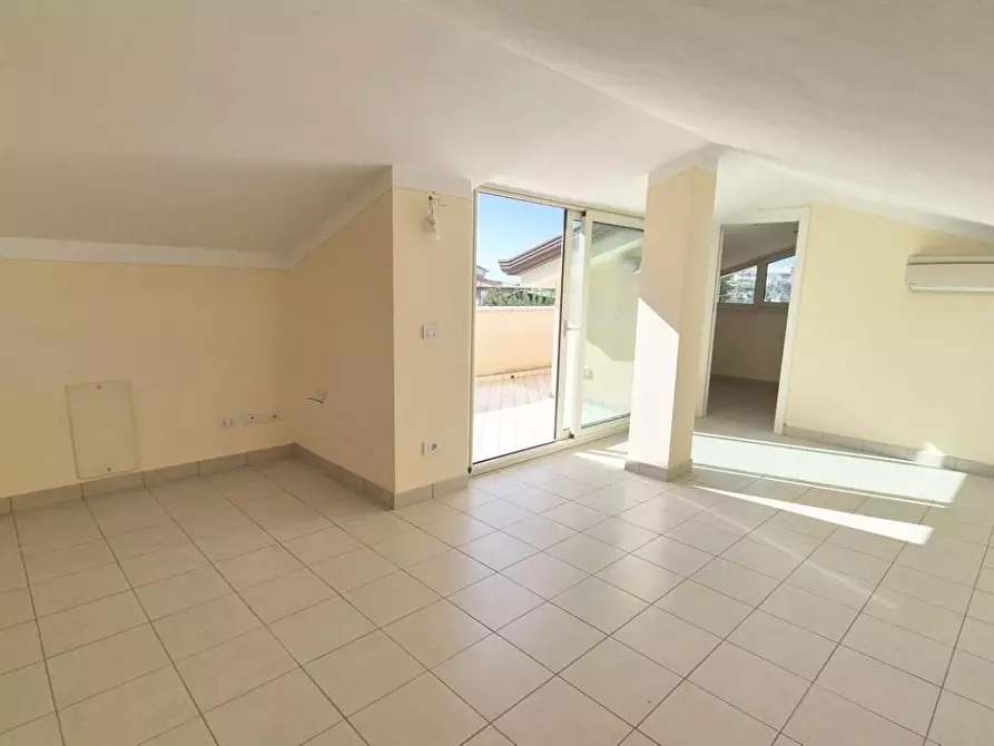 Immagine 113 di Villa in vendita  a Camaiore