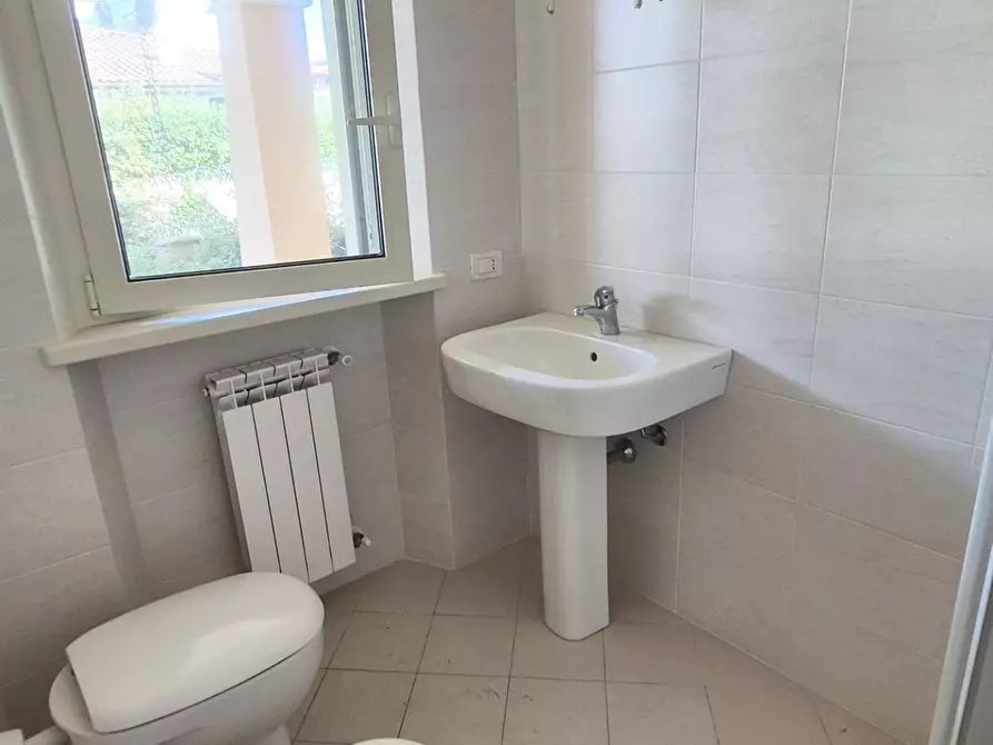 Immagine 44 di Villa in vendita  a Camaiore