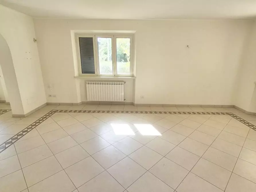 Immagine 142 di Villa in vendita  a Camaiore