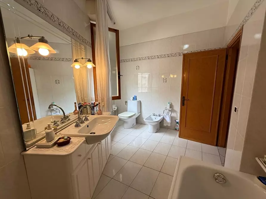 Immagine 12 di Appartamento in vendita  a Certaldo