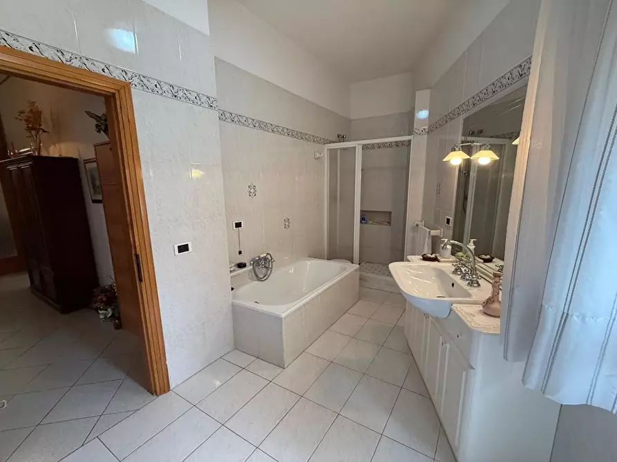 Immagine 11 di Appartamento in vendita  a Certaldo