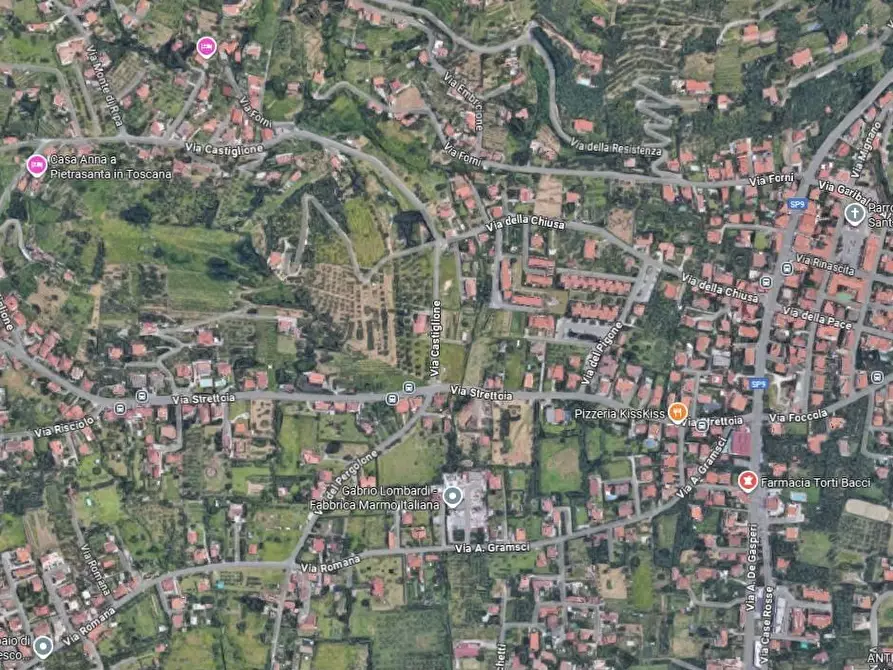 casa indipendente in vendita a Pietrasanta in zona Strettoia