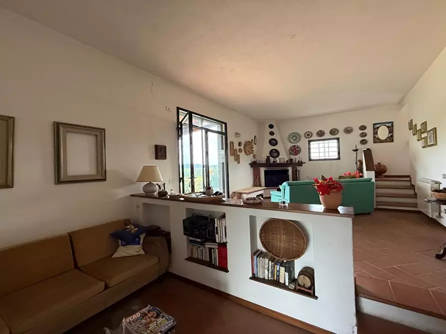 Immagine 6 di Casa colonica in vendita  a Certaldo