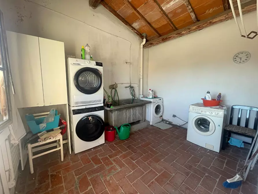 Immagine 23 di Appartamento in vendita  a Pontedera