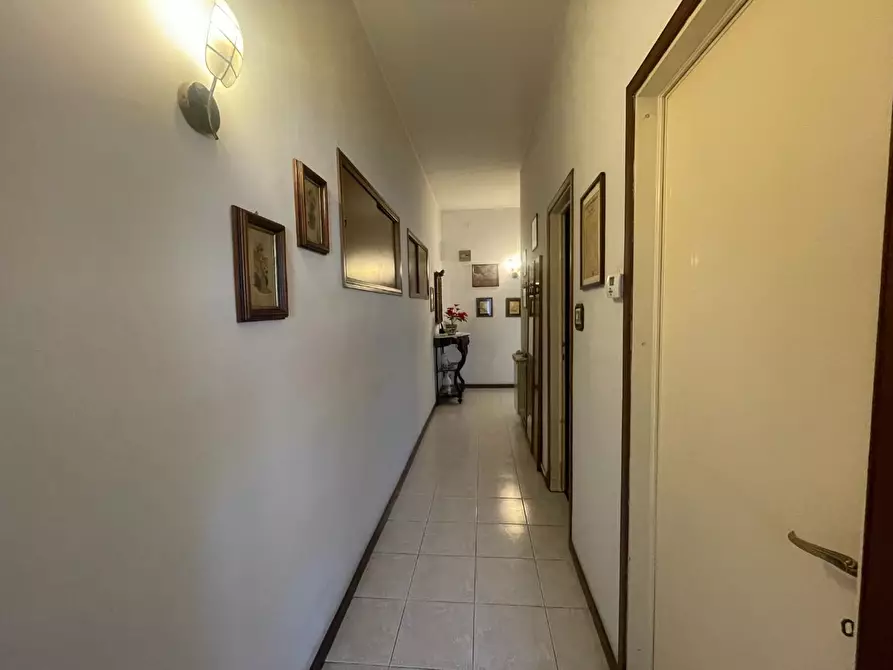 Immagine 22 di Appartamento in vendita  a Pontedera