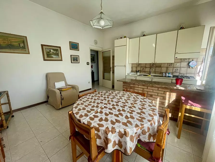 Immagine 2 di Appartamento in vendita  a Pontedera